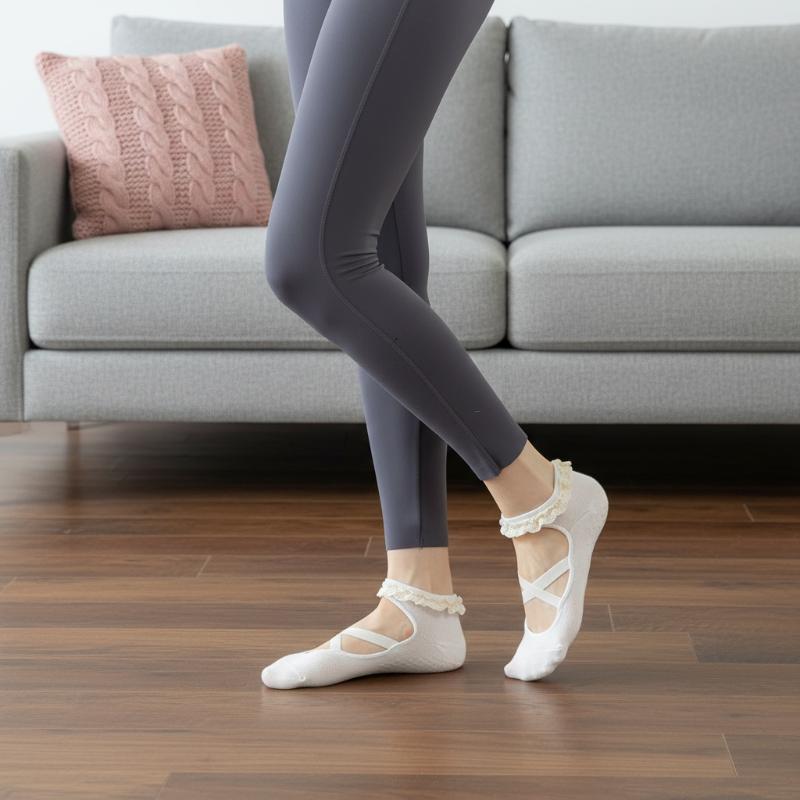 Pilates & Yoga Reversible Mockneck Sweatshirt - 1Pairs Cute Lacework Pilates Socks Princess