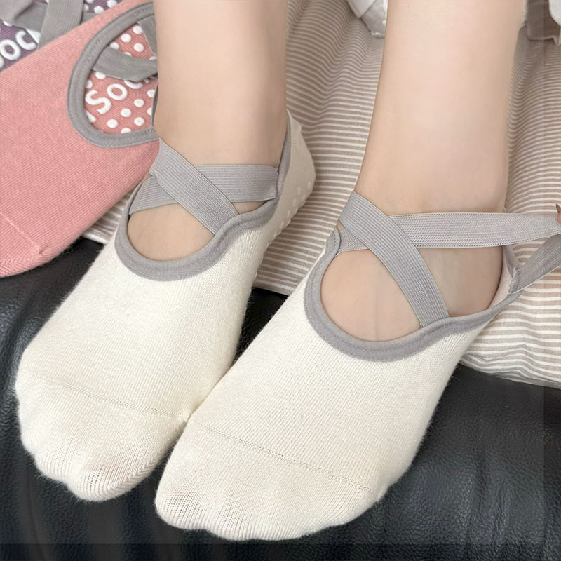 Professional Women Yoga Sock S - огляд і ціна Pilates & Yoga Reversible Mockneck Sweatshirt